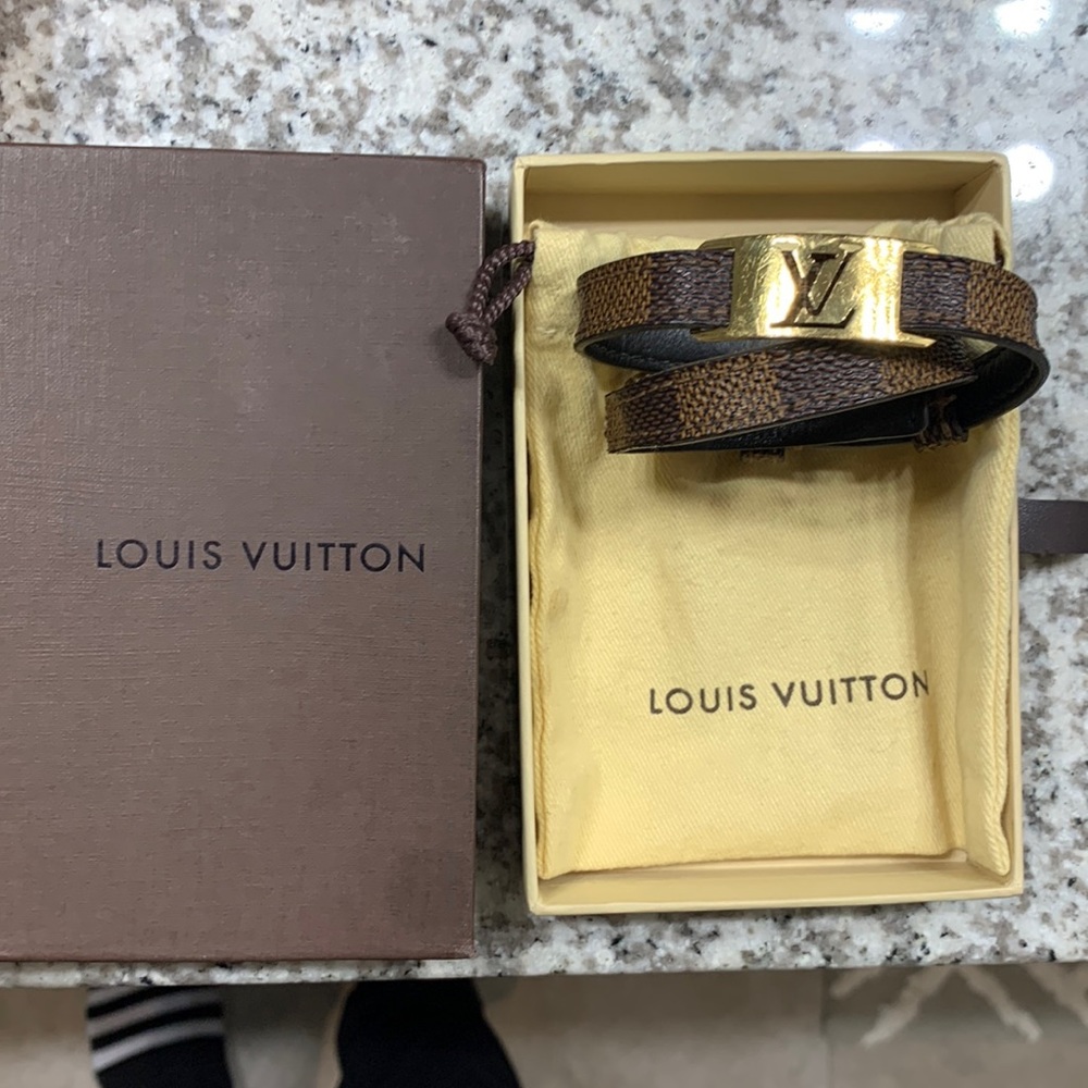 Louis Vuitton sign it bracelet